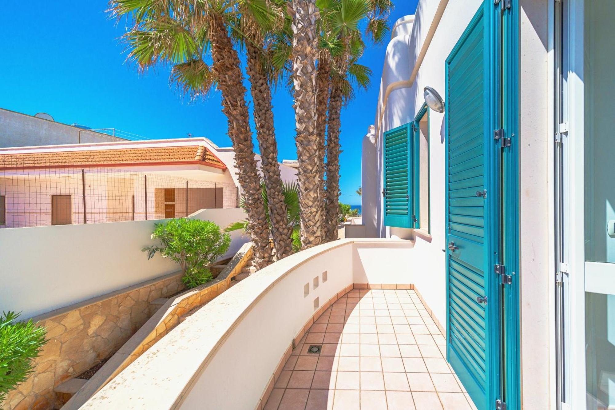 Residence Oasi Sul Mare Torre Suda Buitenkant foto