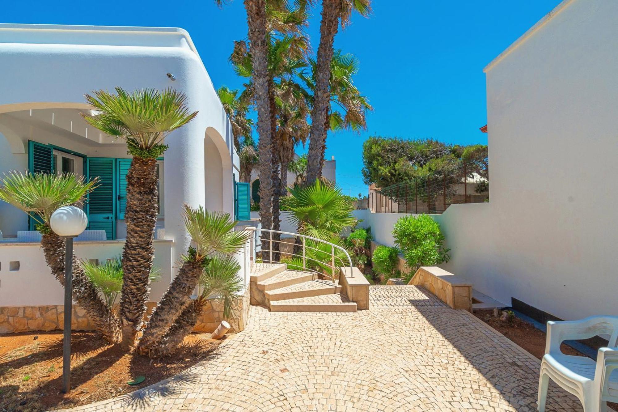 Residence Oasi Sul Mare Torre Suda Buitenkant foto