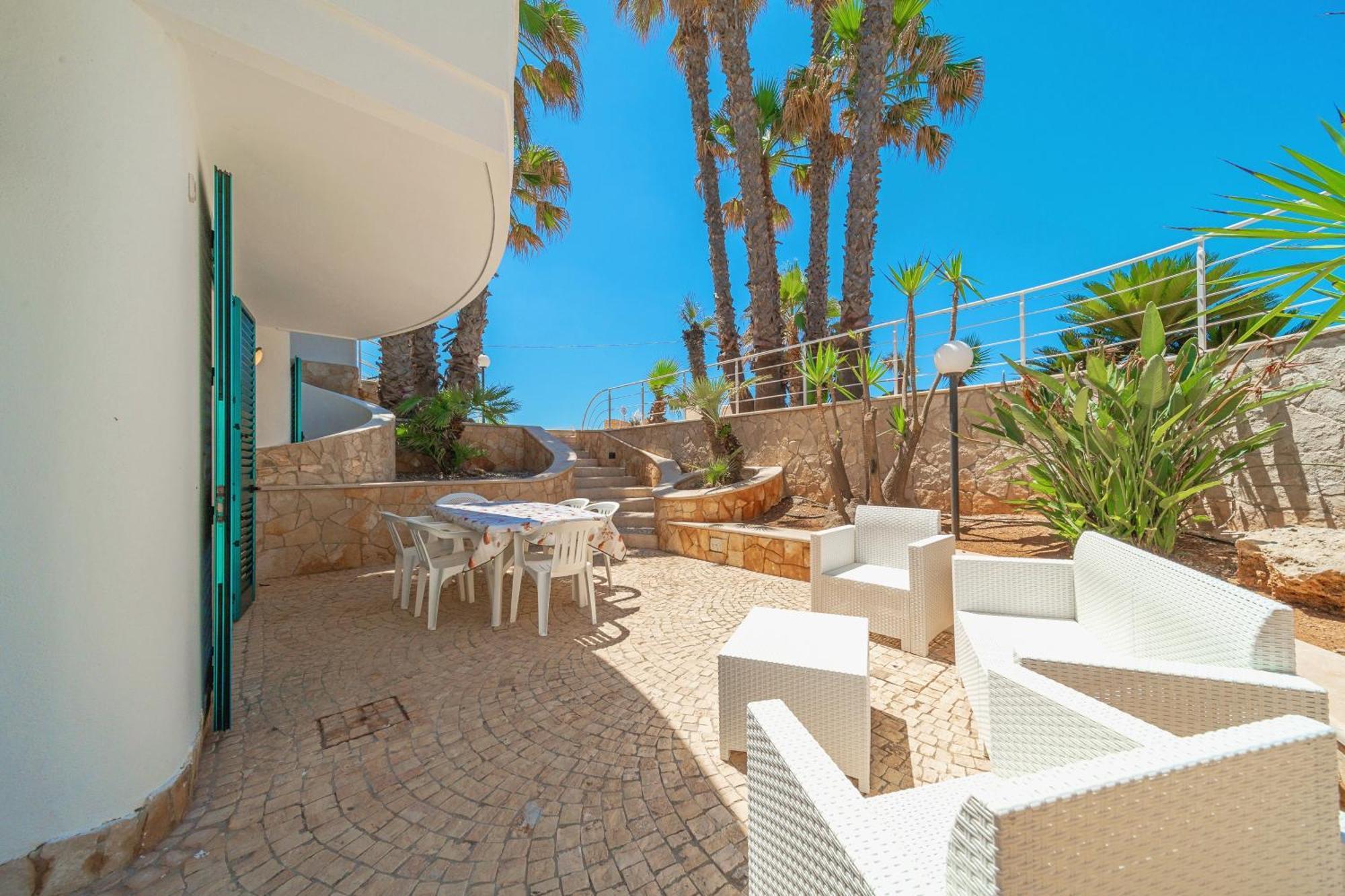 Residence Oasi Sul Mare Torre Suda Buitenkant foto